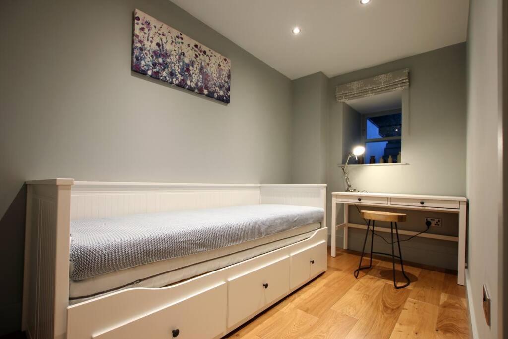 Stylish 2 Bed Home In The Heart Of Clifton 브리스틀 외부 사진